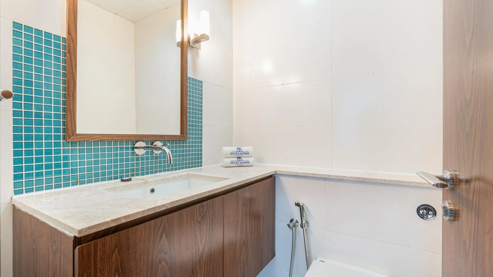 Palm Home Next To Nakheel Mall With Private Beach Dubai United Arab Emirates